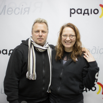 Йти по дорозі життя удвох чудово ... Але непогано б ще й «в ногу»...